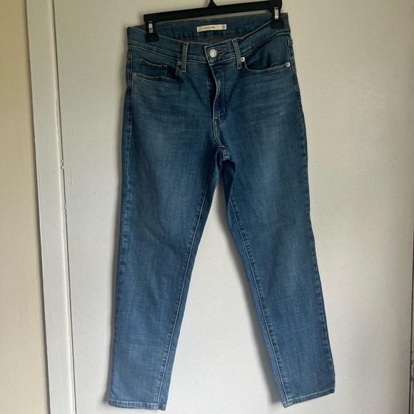 Levi's Denim - Levi's Blue Ankle & Cropped Jeans Size 4